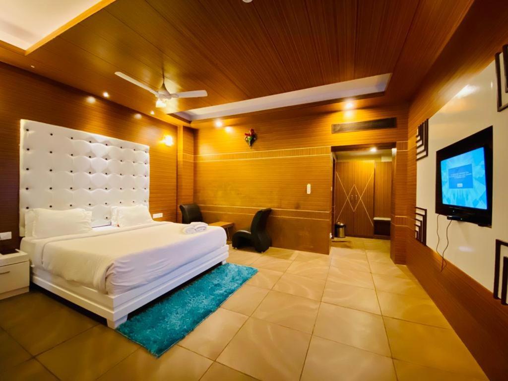 Pearl Park Beach Resort Private Limited Port Blair Buitenkant foto