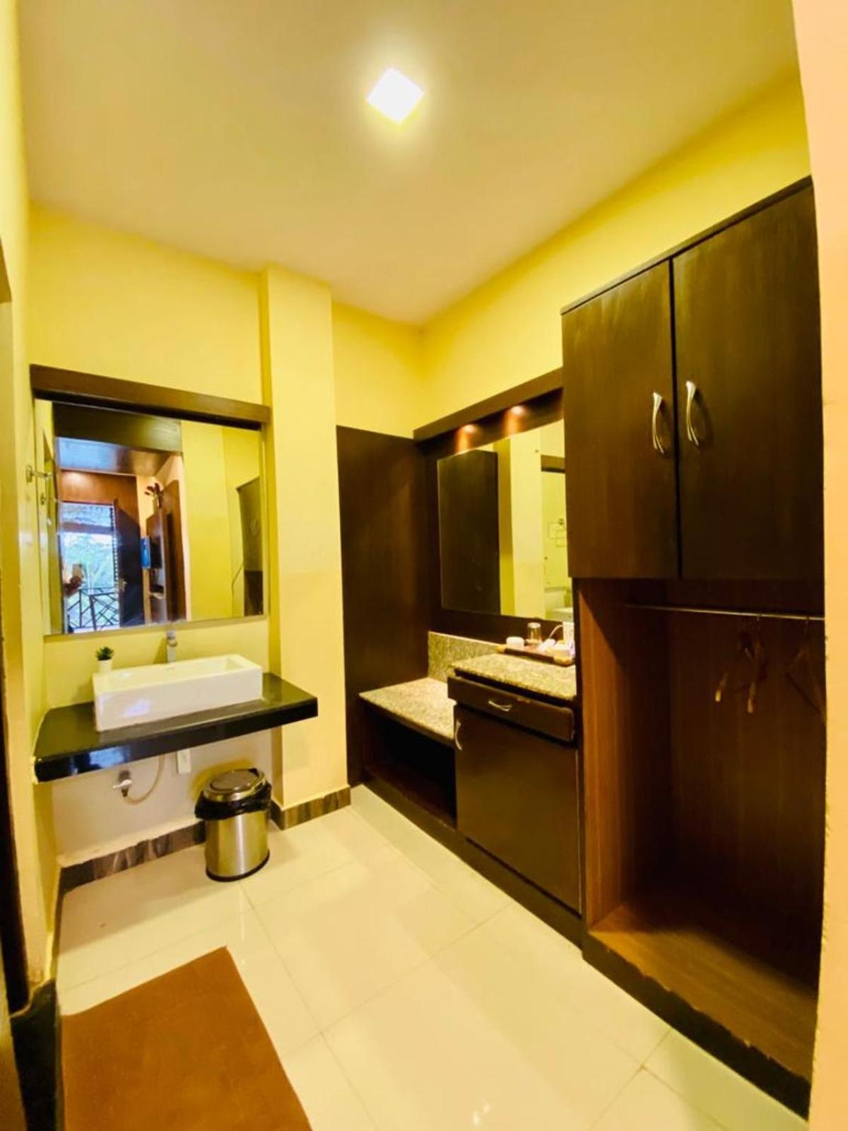 Pearl Park Beach Resort Private Limited Port Blair Buitenkant foto